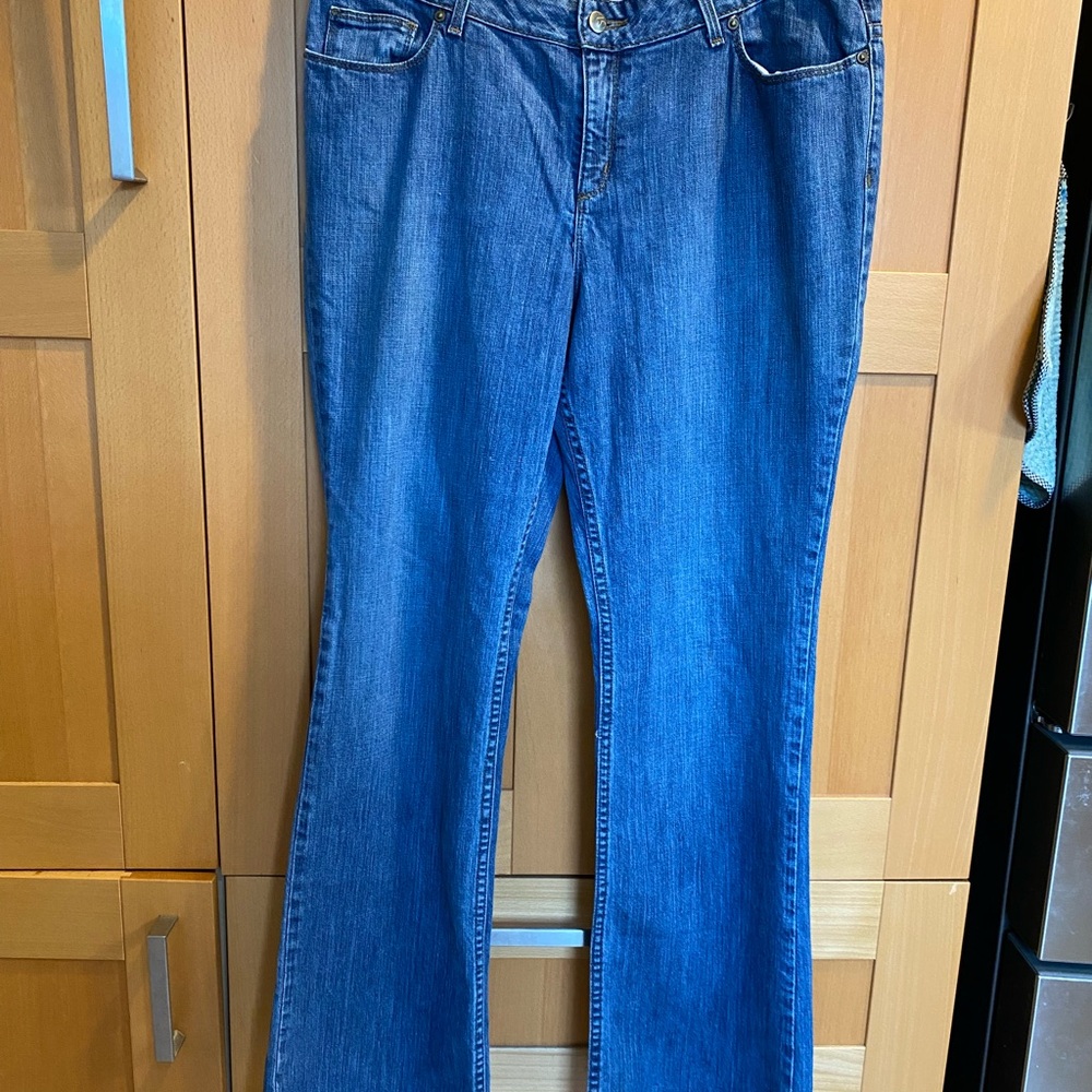 Vera Wang Women's Size 14 Blue Jeans